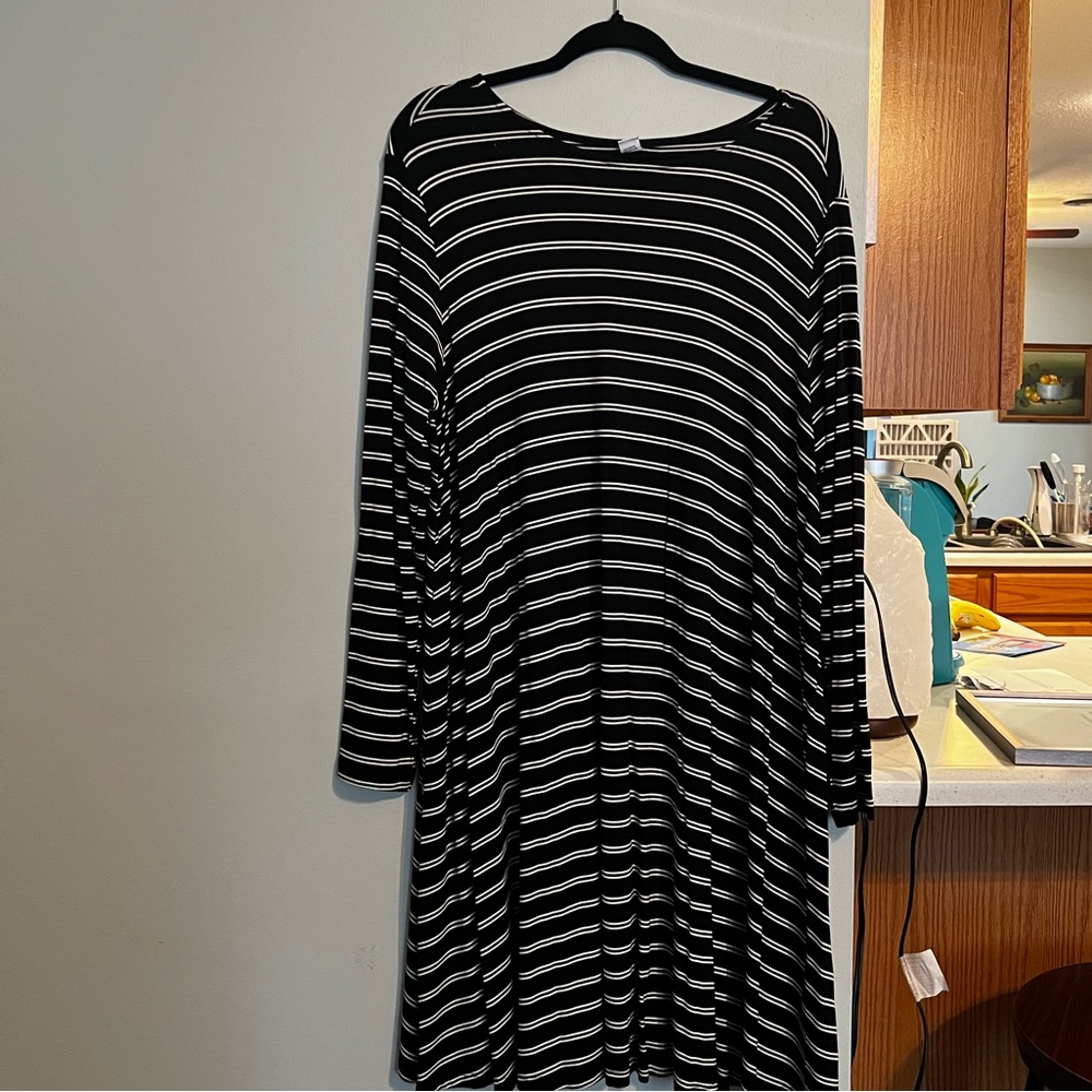 Old Navy Long Sleeve T-Shirt dress 1X